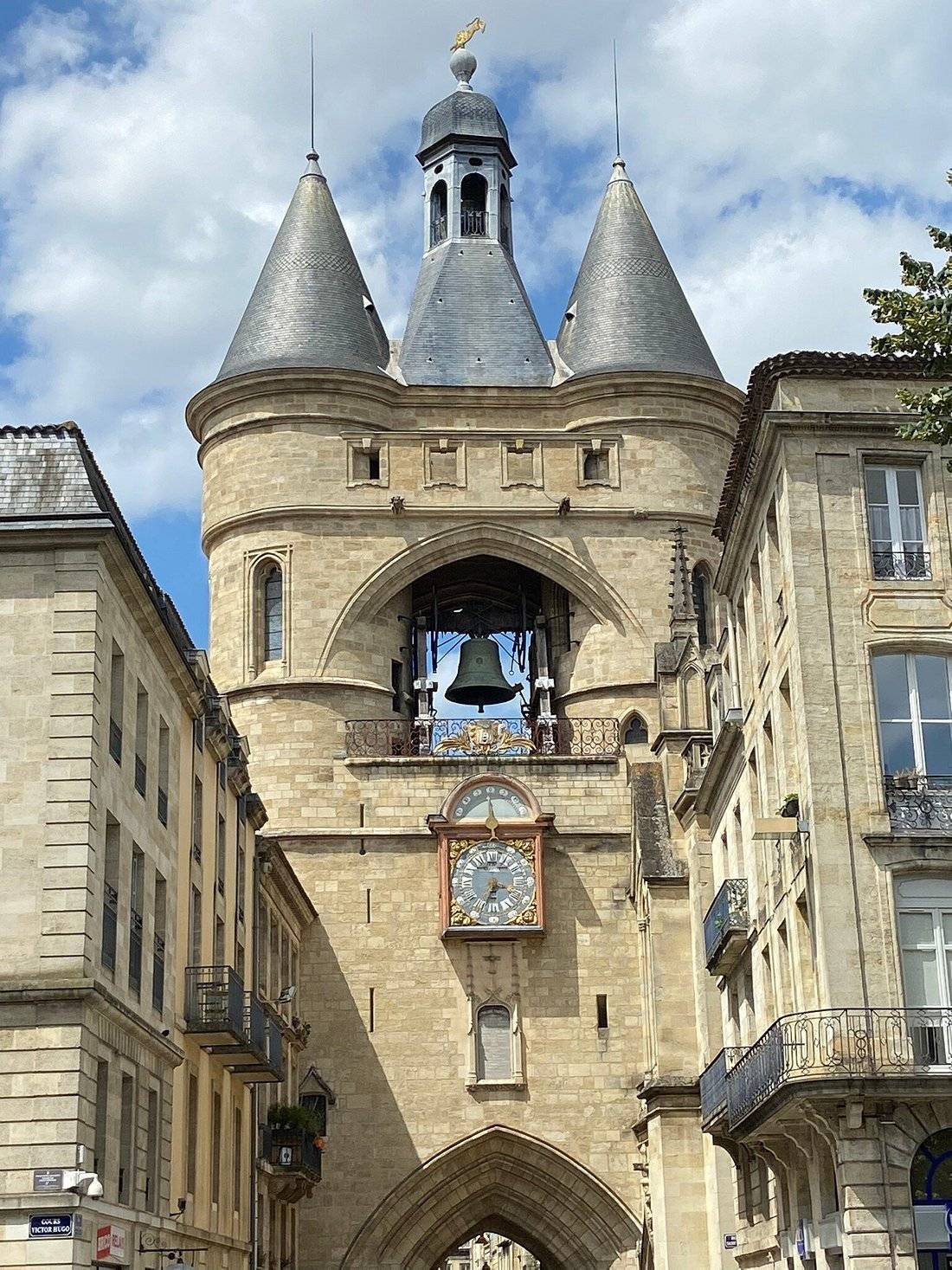 bordeaux retro